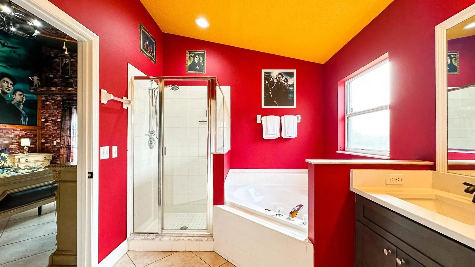 Themed House With Private Game Room And Pool Davenport